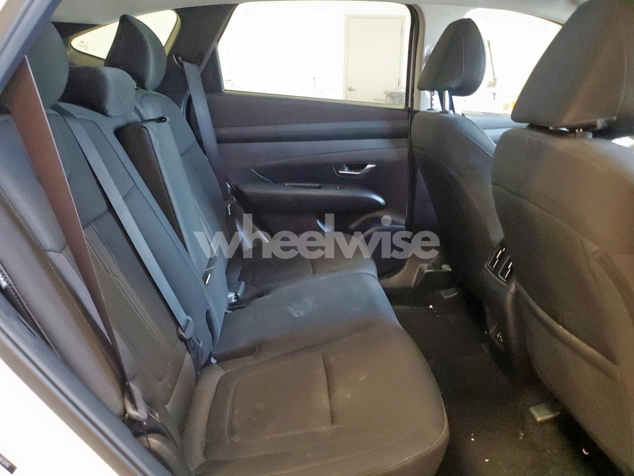 Photo 10 of 2025 HYUNDAI TUCSON SEL (VIN 5NMJB3DE5SH476947)