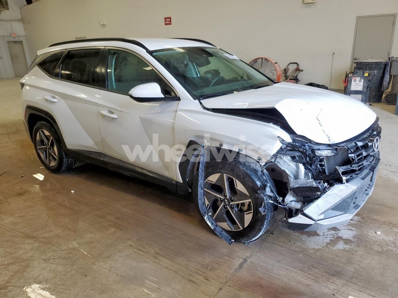 Photo 4 of 2025 HYUNDAI TUCSON SEL (VIN 5NMJB3DE5SH476947)