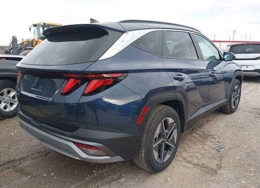 Photo 4 of 2025 Hyundai Tucson SEL (VIN 5NMJB3DE5SH478990)