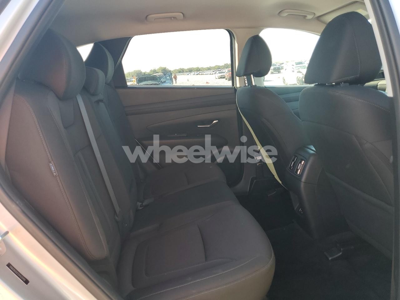 Photo 10 of 2025 HYUNDAI TUCSON SEL (VIN 5NMJB3DE5SH515990)