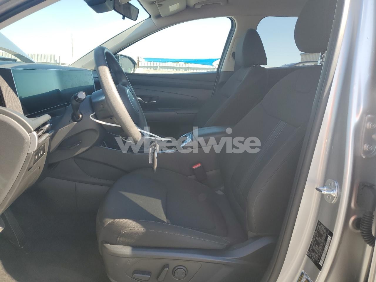 Photo 7 of 2025 HYUNDAI TUCSON SEL (VIN 5NMJB3DE5SH515990)