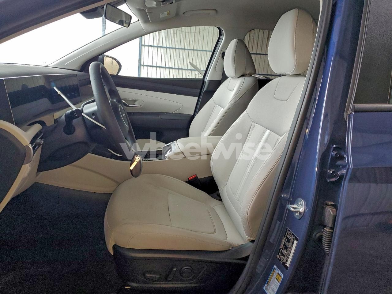 Photo 7 of 2025 HYUNDAI TUCSON SEL (VIN 5NMJB3DE5SH566860)