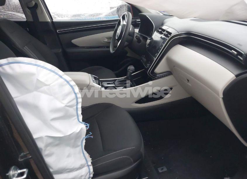 Photo 5 of 2024 Hyundai Tucson SEL (VIN 5NMJB3DE6RH310205)