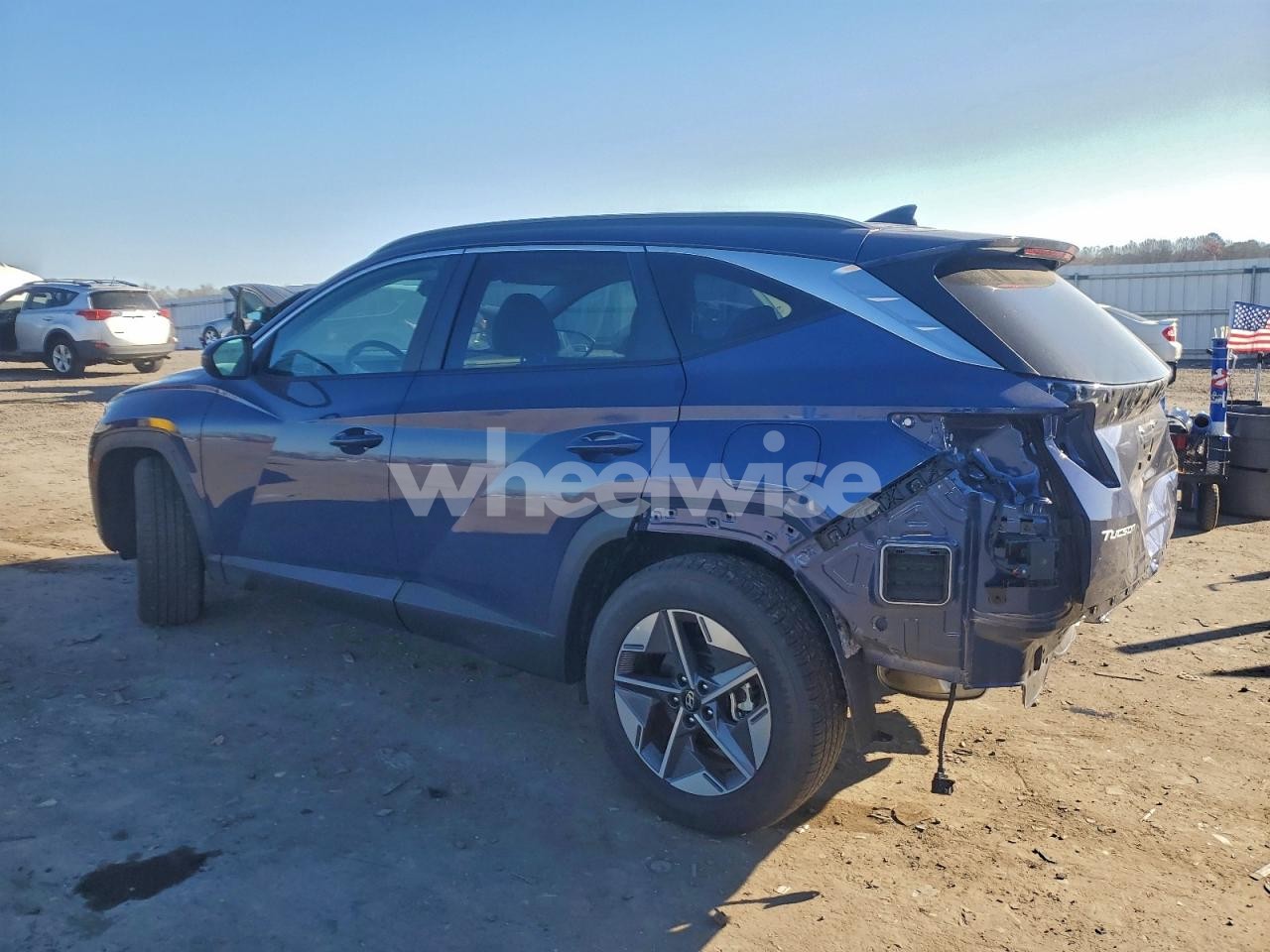 Photo 2 of 2025 HYUNDAI TUCSON SEL (VIN 5NMJB3DE6SH577639)