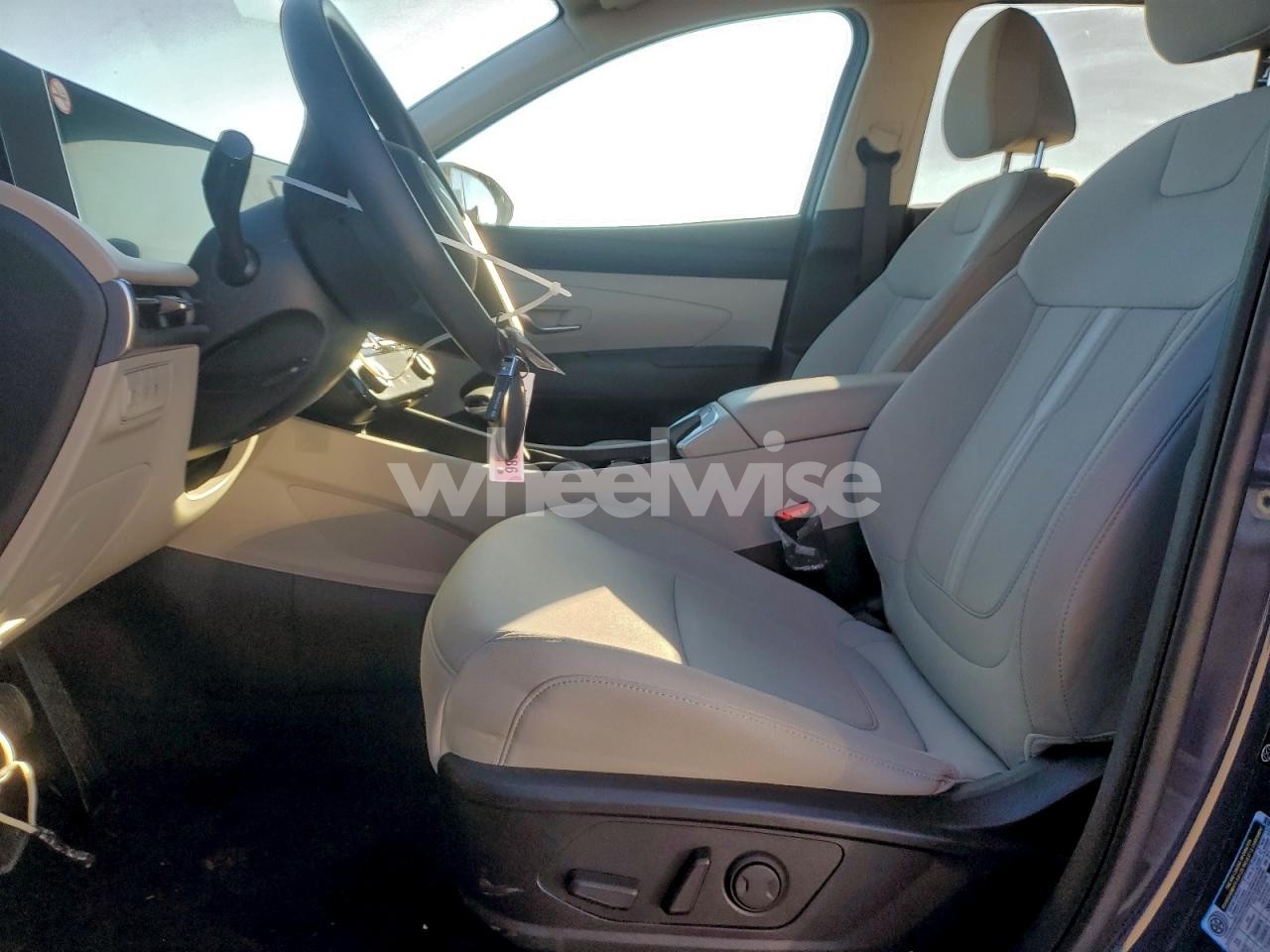 Photo 7 of 2025 HYUNDAI TUCSON SEL (VIN 5NMJB3DE6SH577639)