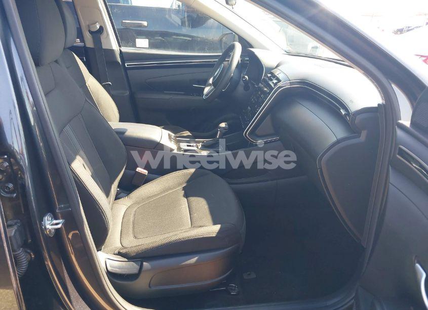 Photo 5 of 2024 Hyundai Tucson SEL (VIN 5NMJB3DE7RH346646)
