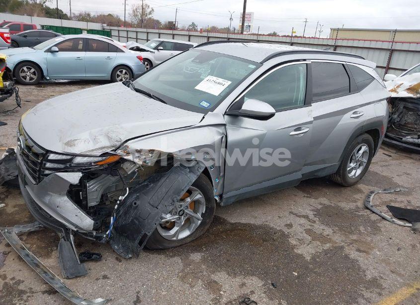 Photo 2 of 2024 Hyundai Tucson SEL (VIN 5NMJB3DE7RH391070)