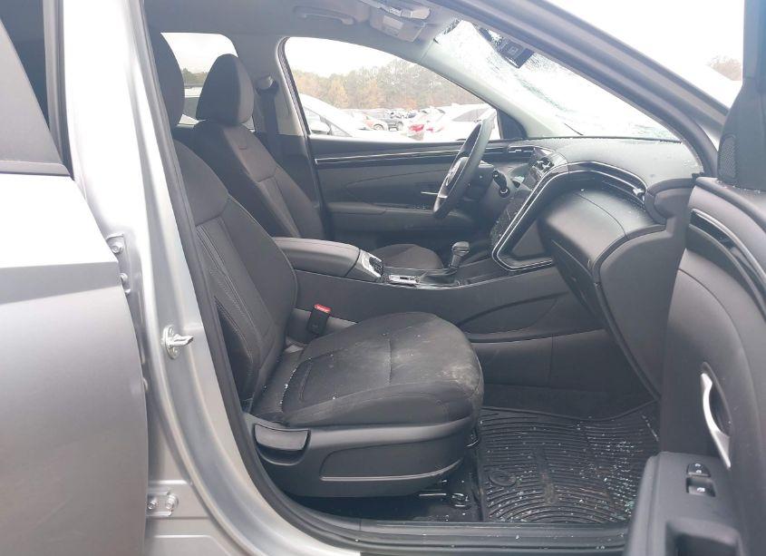 Photo 5 of 2024 Hyundai Tucson SEL (VIN 5NMJB3DE8RH428661)