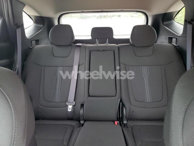 Photo 2 of 2025 HYUNDAI TUCSON SEL (VIN 5NMJB3DE8SH563581)