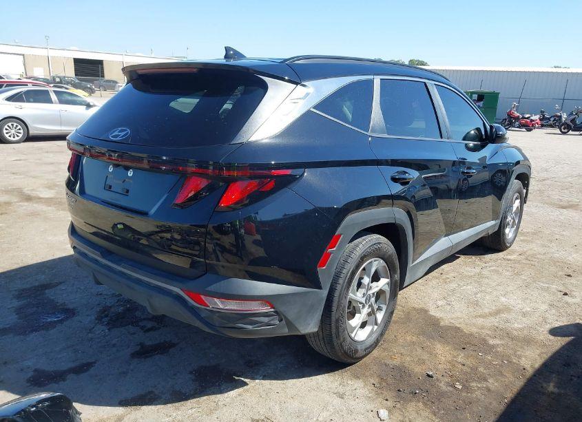 Photo 4 of 2024 Hyundai Tucson SEL (VIN 5NMJB3DE9RH312269)