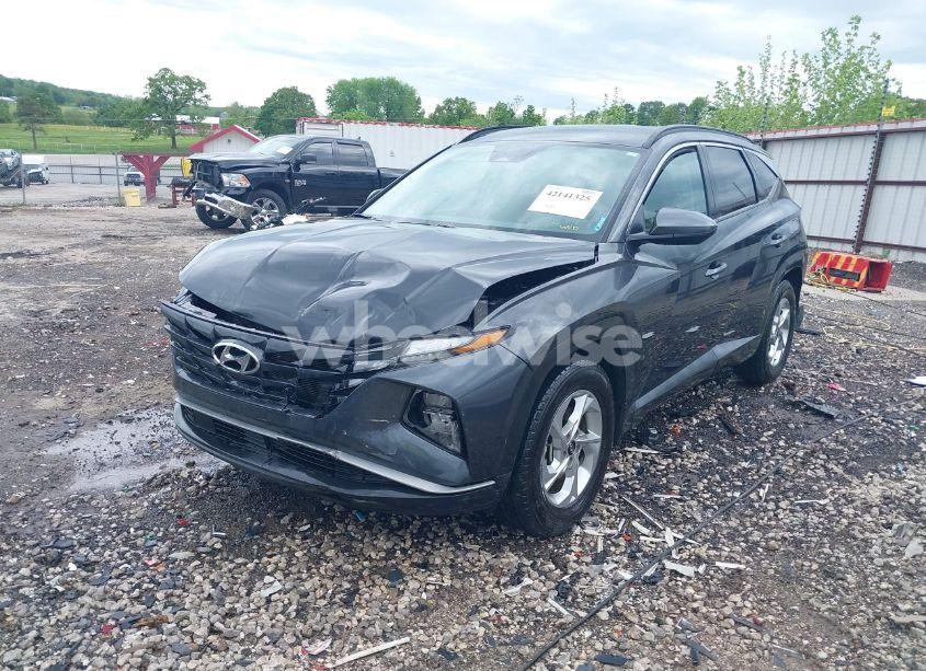 Photo 2 of 2024 Hyundai Tucson SEL (VIN 5NMJB3DE9RH320419)