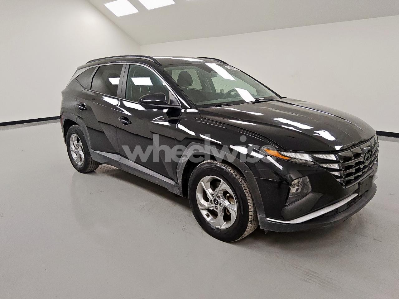 Photo 4 of 2024 HYUNDAI TUCSON SEL (VIN 5NMJB3DE9RH330173)