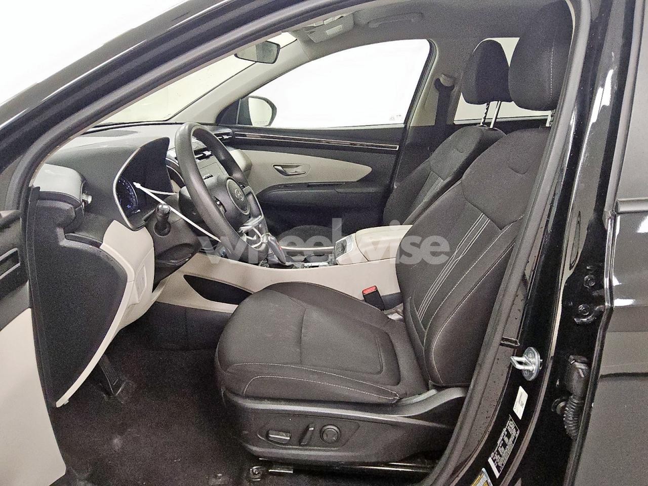 Photo 7 of 2024 HYUNDAI TUCSON SEL (VIN 5NMJB3DE9RH330173)