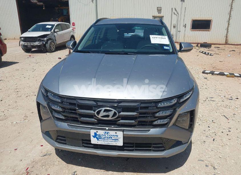 Photo 12 of 2025 Hyundai Tucson SEL (VIN 5NMJB3DE9SH472805)