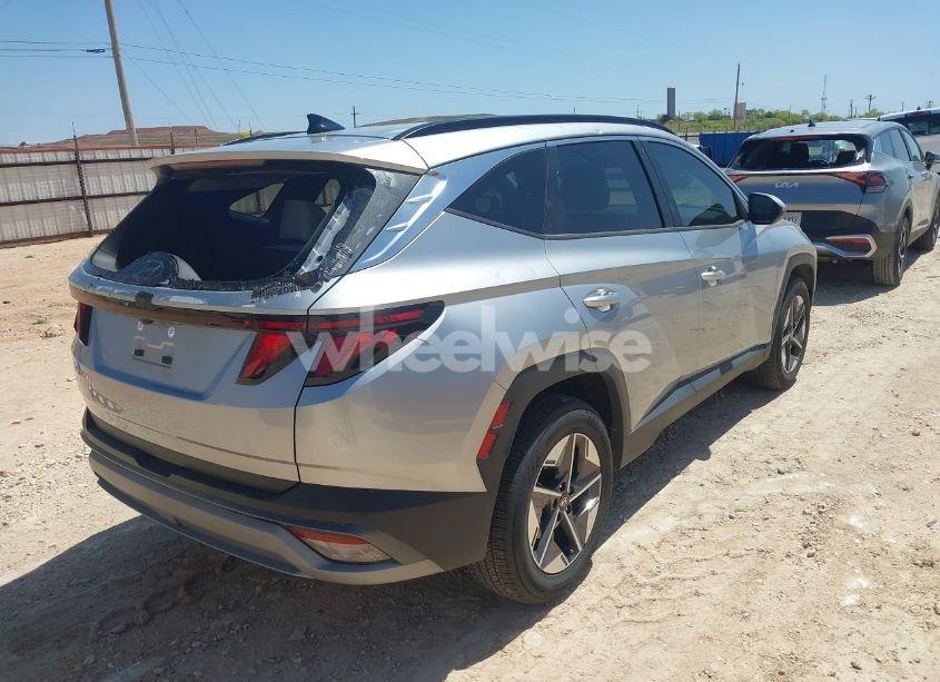 Photo 4 of 2025 Hyundai Tucson SEL (VIN 5NMJB3DE9SH472805)