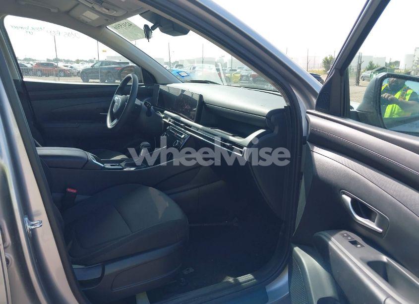 Photo 5 of 2025 Hyundai Tucson SEL (VIN 5NMJB3DE9SH479320)