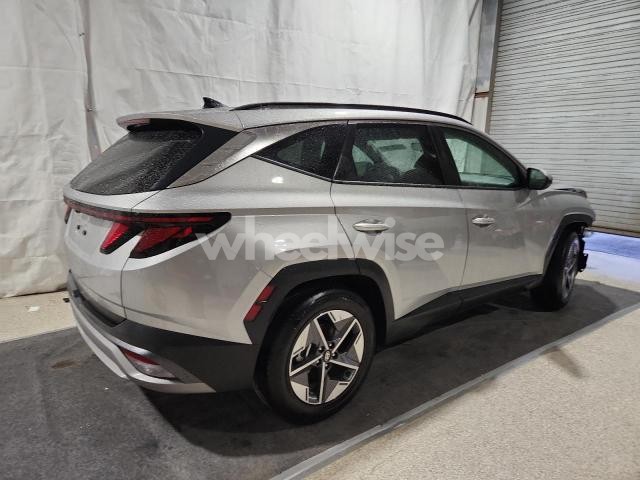 Photo 2 of 2025 HYUNDAI TUCSON SEL (VIN 5NMJB3DE9SH505396)