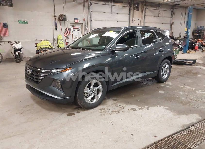 Photo 2 of 2024 Hyundai Tucson SEL (VIN 5NMJB3DEXRH356281)