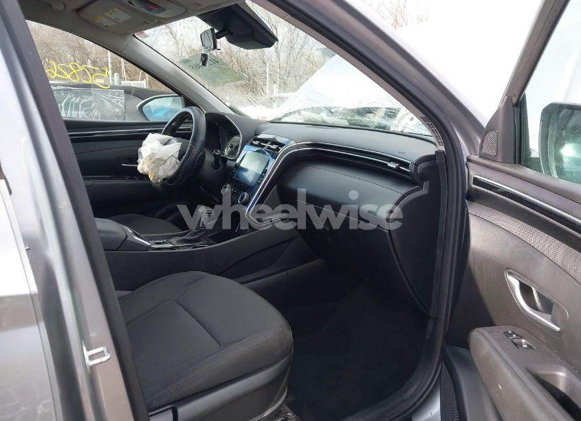 Photo 5 of 2022 Hyundai Tucson SEL (VIN 5NMJBCAE0NH131656)