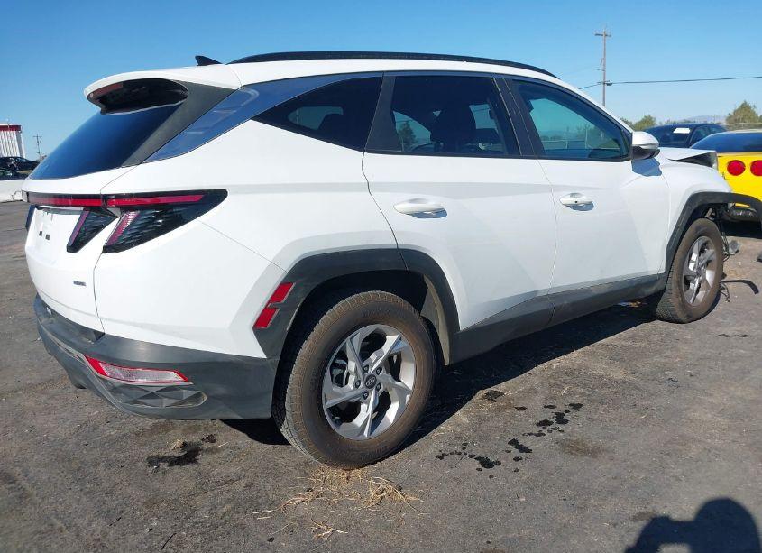 Photo 4 of 2022 Hyundai Tucson SEL (VIN 5NMJBCAE1NH128913)