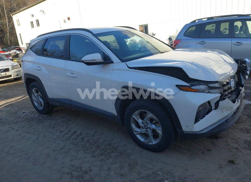 2022 Hyundai Tucson SEL (VIN 5NMJBCAE3NH114656) main photo