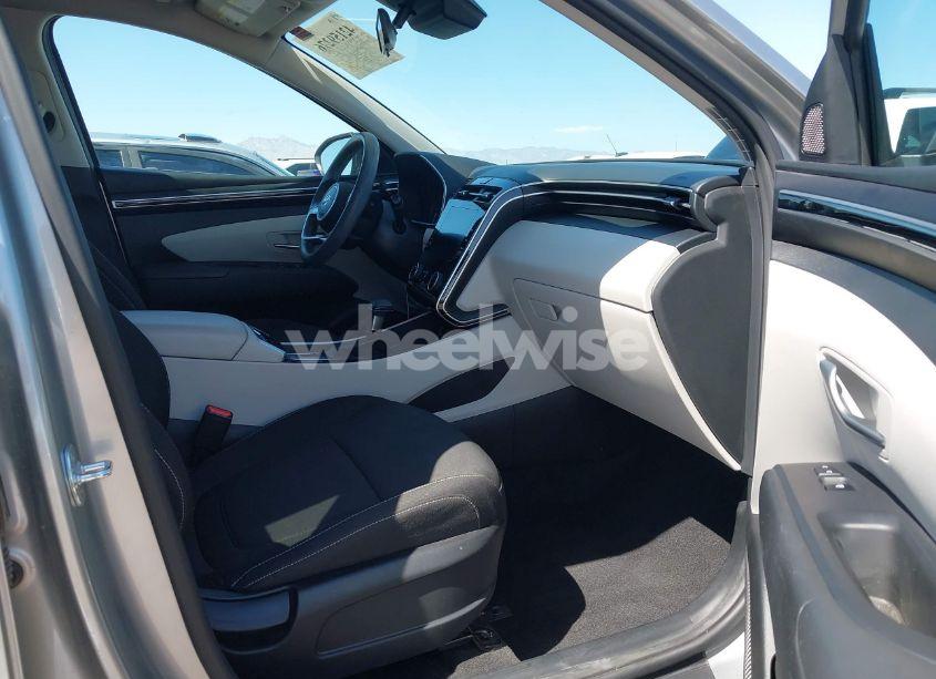 Photo 5 of 2023 Hyundai Tucson SEL (VIN 5NMJBCAE7PH239761)