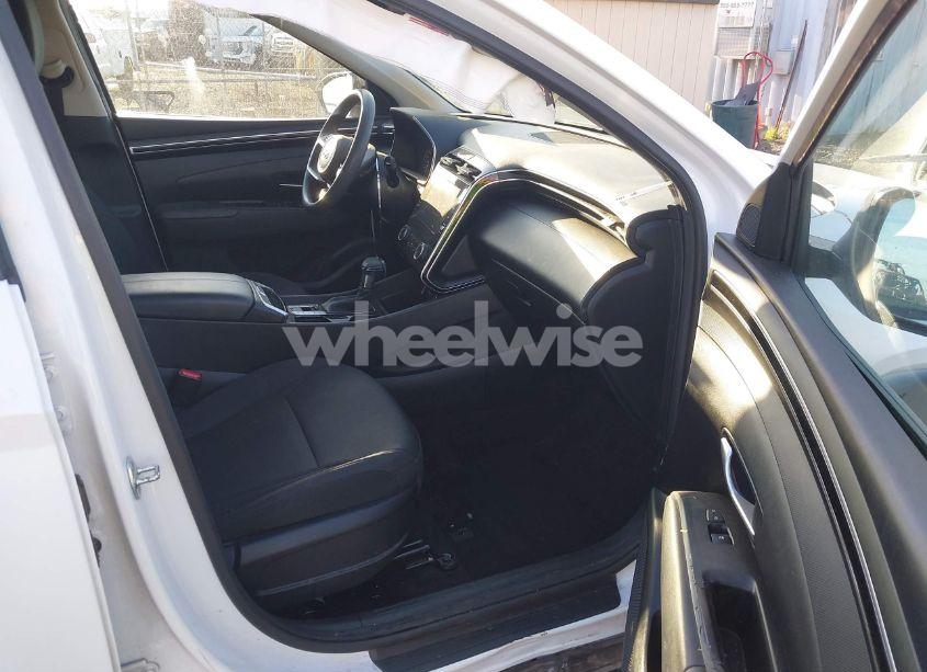 Photo 5 of 2022 Hyundai Tucson SEL (VIN 5NMJBCAE8NH057886)