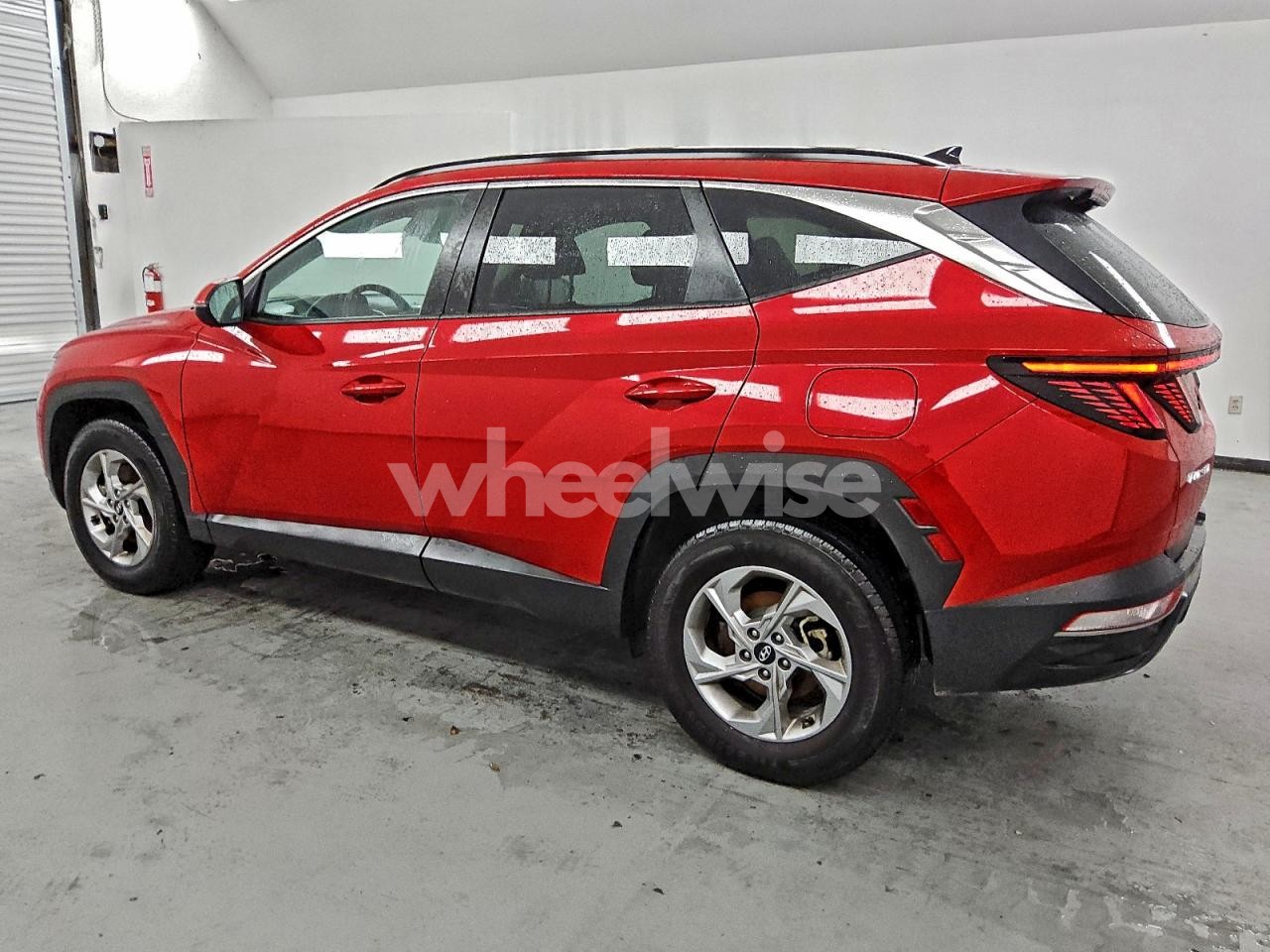 Photo 2 of 2023 HYUNDAI TUCSON SEL (VIN 5NMJBCAE8PH189131)