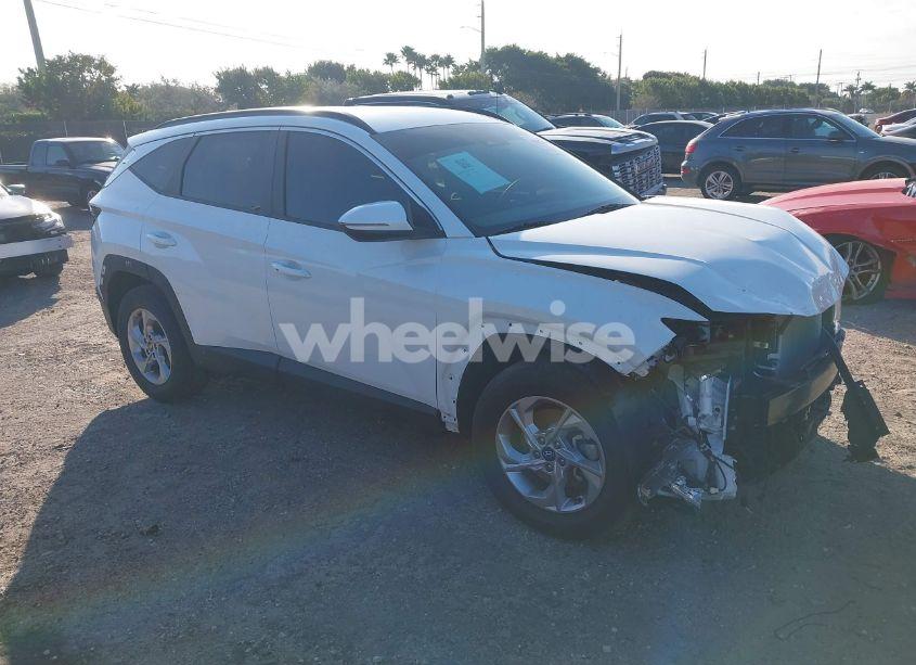 2022 Hyundai Tucson SEL (VIN 5NMJBCAE9NH137679) main photo