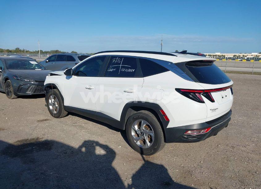 Photo 3 of 2022 Hyundai Tucson SEL (VIN 5NMJBCAE9NH137679)