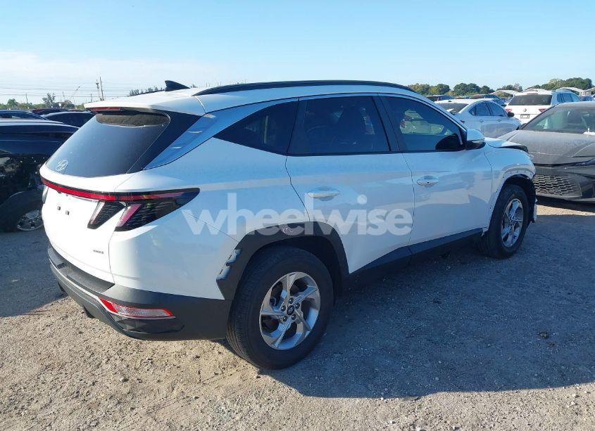 Photo 4 of 2022 Hyundai Tucson SEL (VIN 5NMJBCAE9NH137679)