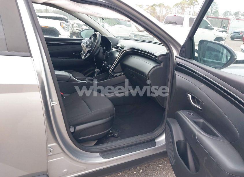 Photo 5 of 2023 Hyundai Tucson SEL (VIN 5NMJBCAE9PH272437)
