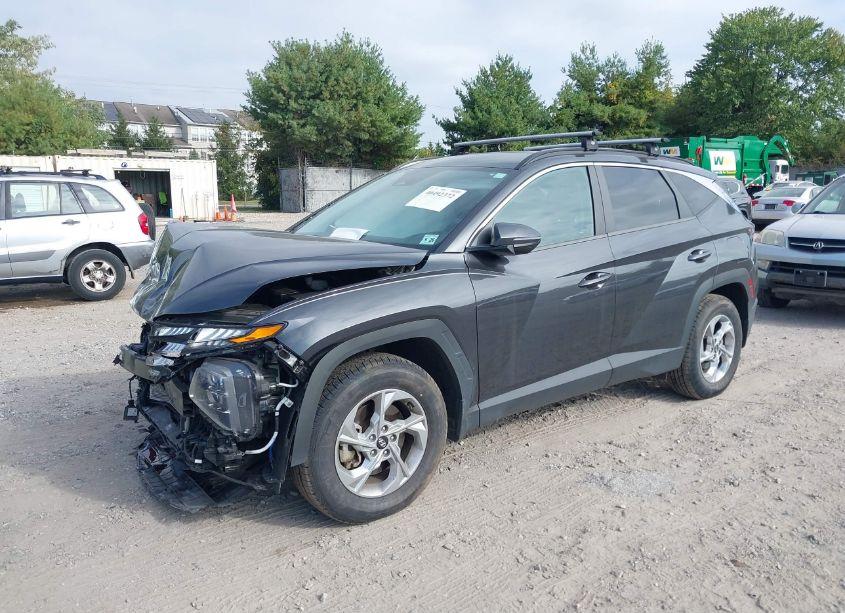 Photo 2 of 2022 Hyundai Tucson SEL (VIN 5NMJBCAEXNH040636)