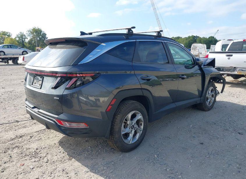 Photo 4 of 2022 Hyundai Tucson SEL (VIN 5NMJBCAEXNH040636)