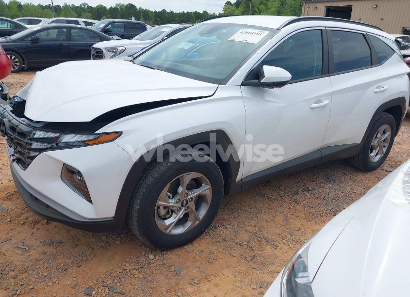 Photo 2 of 2024 Hyundai Tucson SEL (VIN 5NMJBCDE0RH301466)