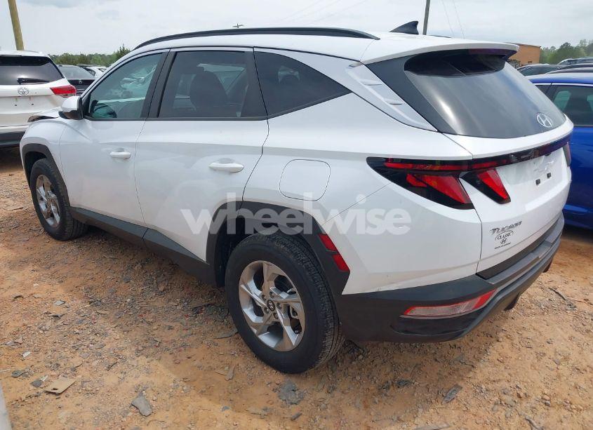 Photo 3 of 2024 Hyundai Tucson SEL (VIN 5NMJBCDE0RH301466)
