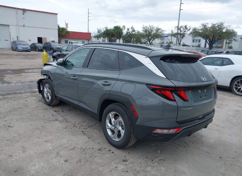 Photo 3 of 2024 Hyundai Tucson SEL (VIN 5NMJBCDE0RH307185)