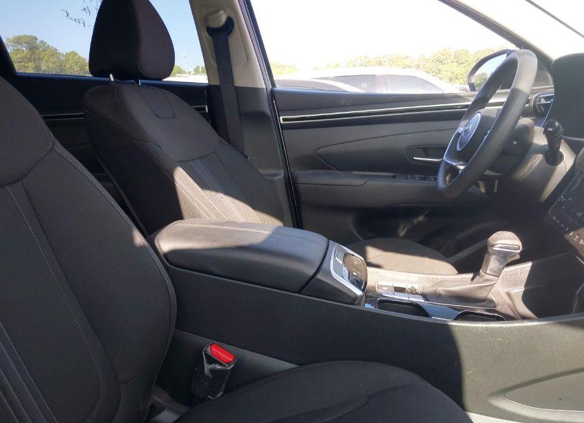 Photo 5 of 2024 Hyundai Tucson SEL (VIN 5NMJBCDE0RH348741)