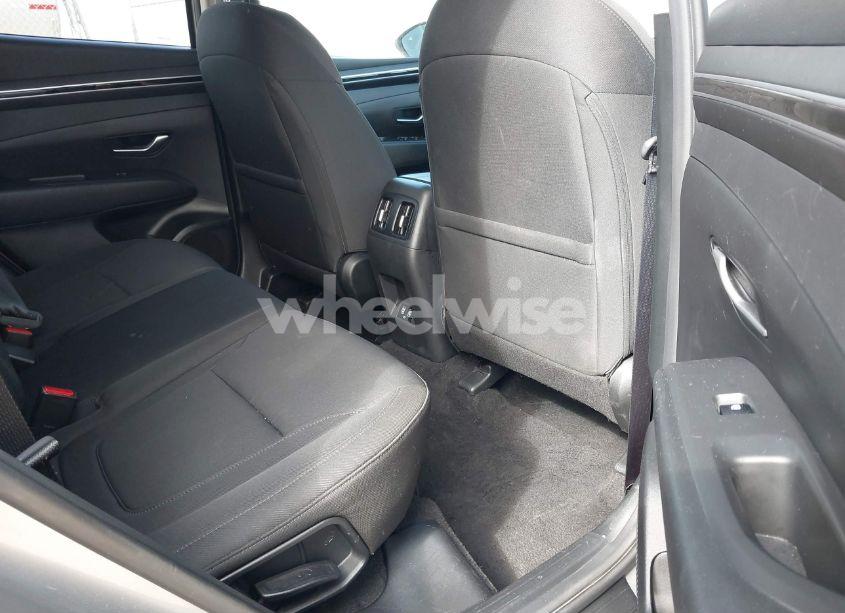 Photo 8 of 2024 Hyundai Tucson SEL (VIN 5NMJBCDE0RH356712)