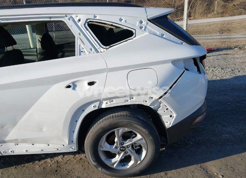 Photo 18 of 2024 Hyundai Tucson SEL (VIN 5NMJBCDE0RH373221)