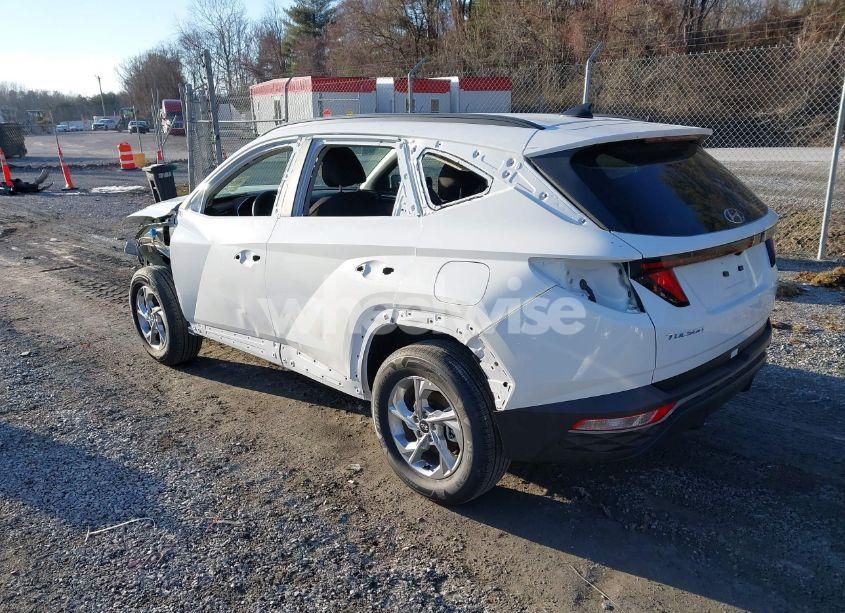 Photo 3 of 2024 Hyundai Tucson SEL (VIN 5NMJBCDE0RH373221)