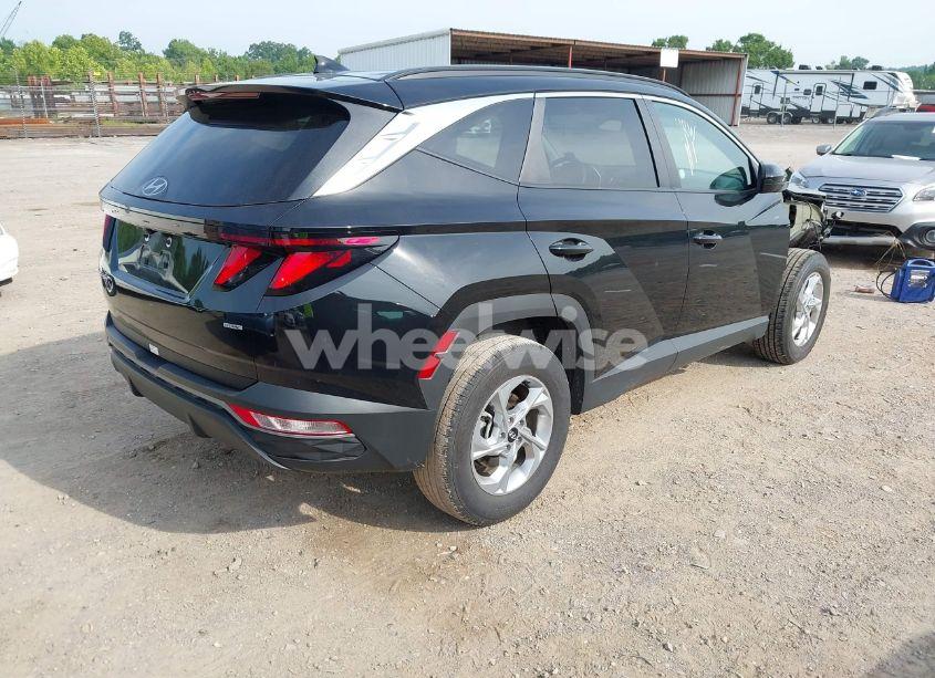 Photo 4 of 2024 Hyundai Tucson SEL (VIN 5NMJBCDE0RH396269)