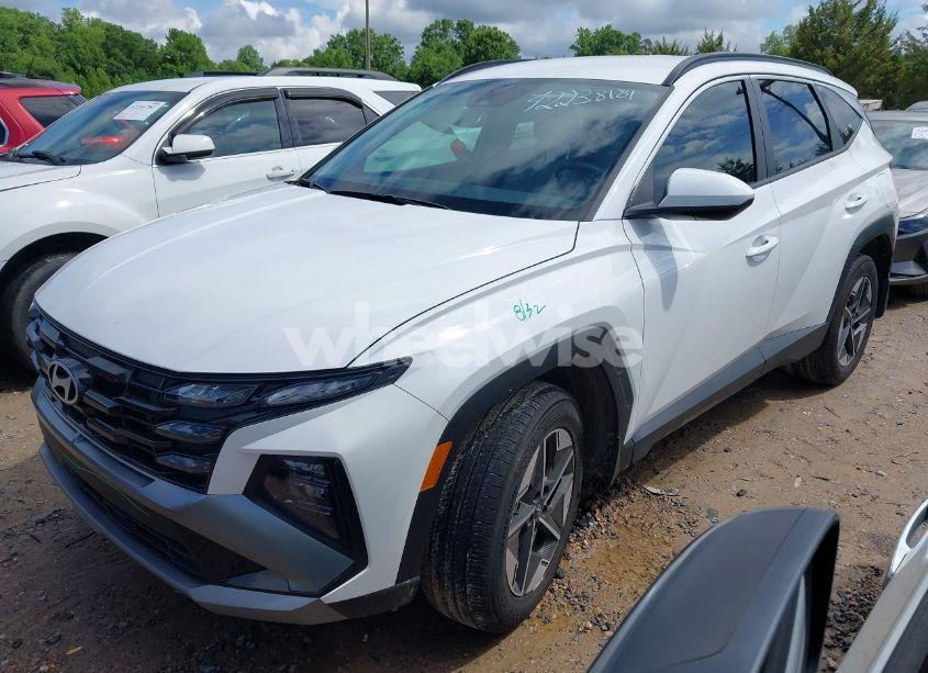 Photo 2 of 2025 Hyundai Tucson SEL (VIN 5NMJBCDE0SH450093)