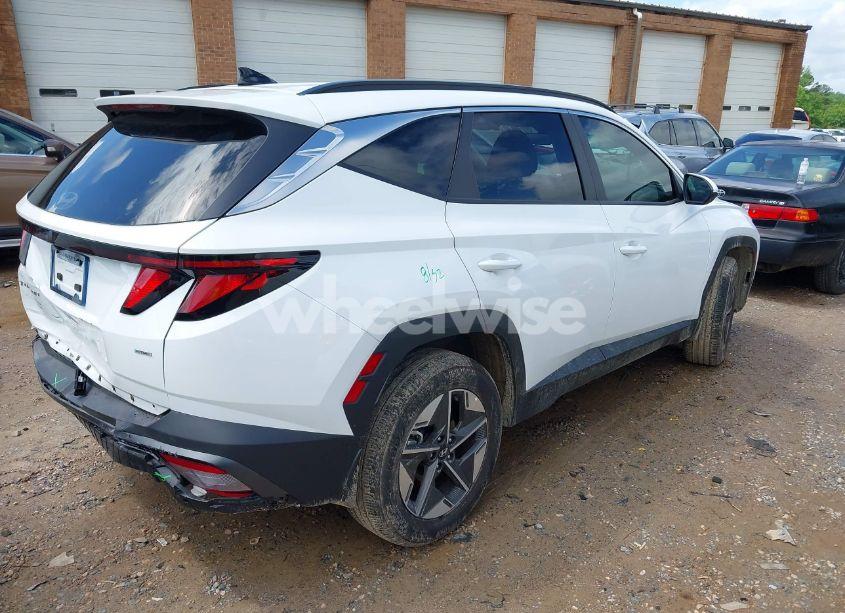 Photo 4 of 2025 Hyundai Tucson SEL (VIN 5NMJBCDE0SH450093)