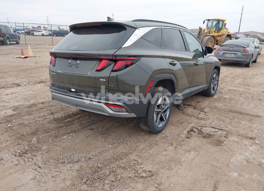 Photo 4 of 2025 Hyundai Tucson SEL (VIN 5NMJBCDE0SH479237)