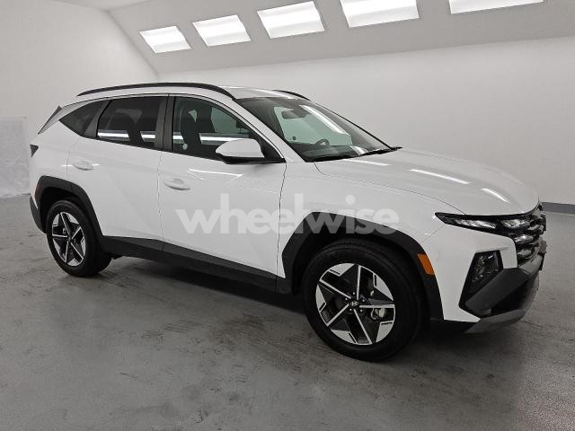 Photo 2 of 2025 HYUNDAI TUCSON SEL (VIN 5NMJBCDE0SH516450)