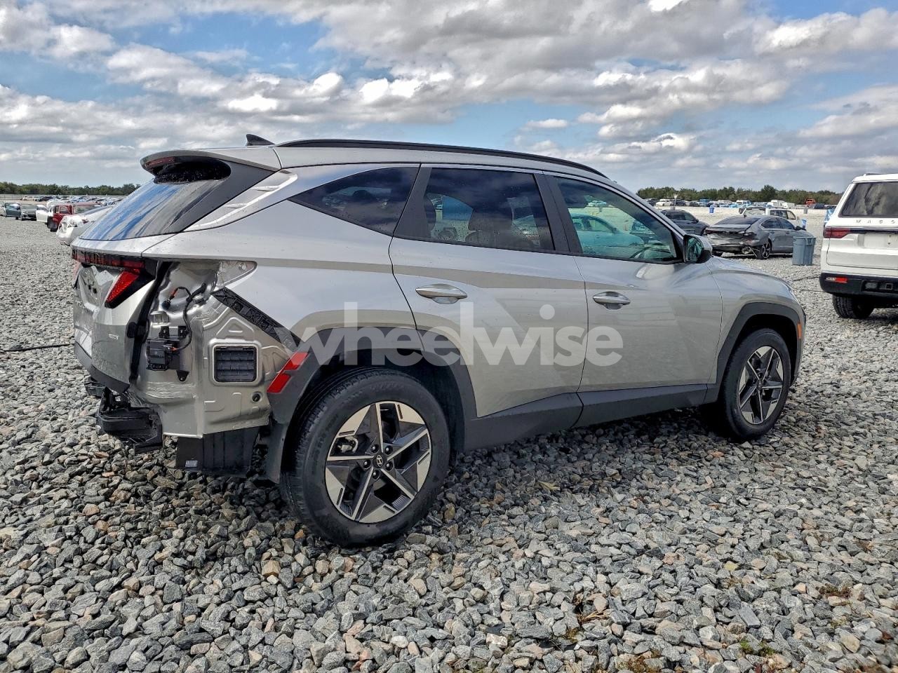 Photo 3 of 2025 HYUNDAI TUCSON SEL (VIN 5NMJBCDE0SH530171)