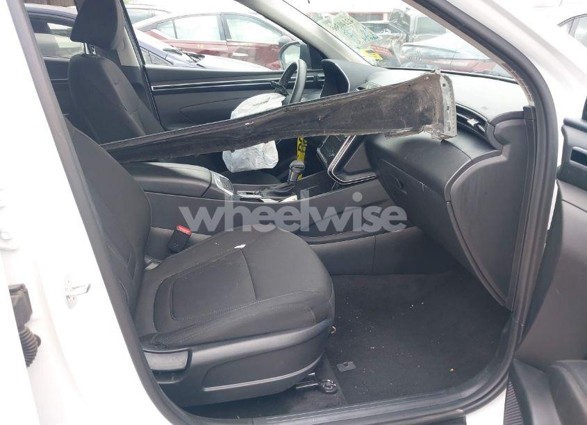 Photo 5 of 2024 Hyundai Tucson SEL (VIN 5NMJBCDE1RH295953)