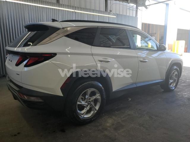 Photo 2 of 2024 HYUNDAI TUCSON SEL (VIN 5NMJBCDE1RH337456)