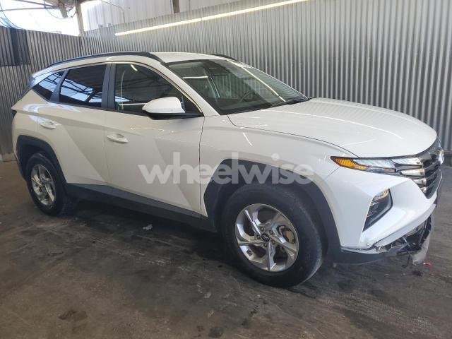 Photo 4 of 2024 HYUNDAI TUCSON SEL (VIN 5NMJBCDE1RH337456)
